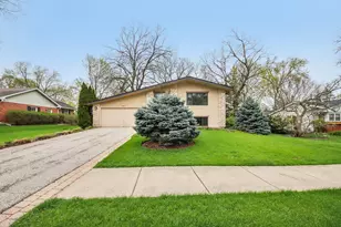 236 Monument Ave, Barrington, IL 60010 - Photo 1