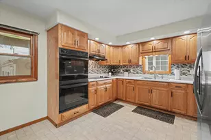 208 N Oak St, Buckley, IL 60918 - Photo 13