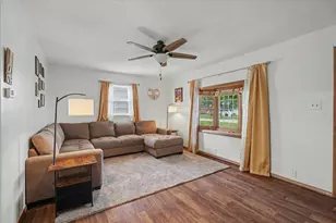 208 N Oak St, Buckley, IL 60918 - Photo 9