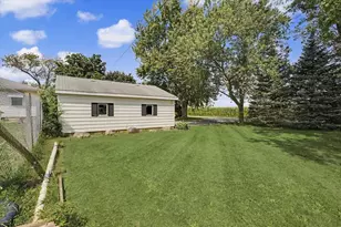 208 N Oak St, Buckley, IL 60918 - Photo 33