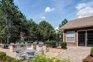 33 Kensington Cir, Wheaton, IL 60189 - Photo 5