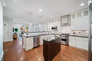 2042 N Racine Ave, Chicago, IL 60614 - Photo 9