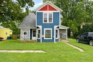 320 Pontiac St, Tonica, IL 61370 - Photo 1