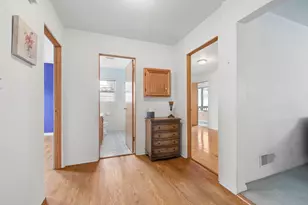 1041 E 8th St, Lockport, IL 60441 - Photo 17
