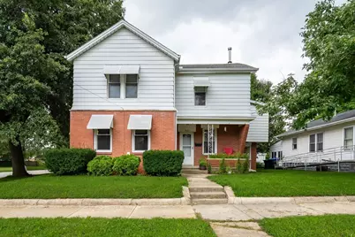 1313 W Chestnut Street, Bloomington, IL 61701 - Photo 1