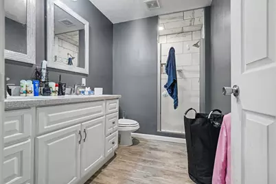 1313 W Chestnut Street, Bloomington, IL 61701 - Photo 13