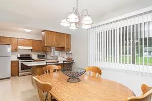 1098 Karner Dr, Joliet, IL 60433 - Photo 21