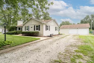 1098 Karner Dr, Joliet, IL 60433 - Photo 5