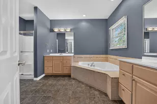 41 Pebblebrook Ct, Bloomington, IL 61705 - Photo 33