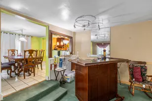 1801 W Carriage Ct, Addison, IL 60101 - Photo 7