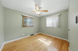 5023 W 81st St, Burbank, IL 60459 - Photo 25