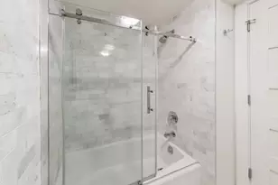 2142 N Oakley Ave, Chicago, IL 60647 - Photo 9