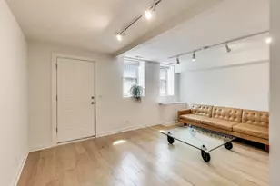 2142 N Oakley Ave, Chicago, IL 60647 - Photo 3