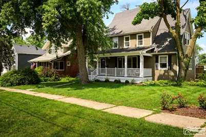 331 E Indiana Street, Wheaton, IL 60187 - Photo 3