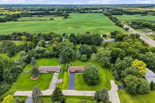 24422 W Cherokee Trail, Grayslake, IL 60030 - Photo 7