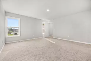 828 Blackhawk Dr, Braidwood, IL 60408 - Photo 15