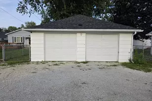 233 S Randolph Ave, Bradley, IL 60915 - Photo 13