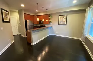 1900 W Byron St, Chicago, IL 60618 - Photo 5