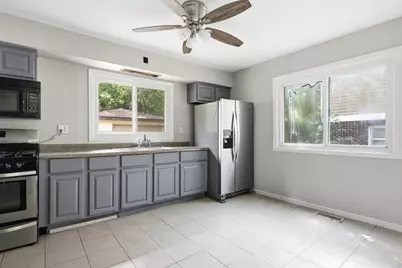 703 Circle Drive, University Park, IL 60484 - Photo 5