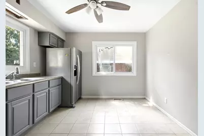703 Circle Drive, University Park, IL 60484 - Photo 9