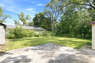 703 Circle Dr, University Park, IL 60484 - Photo 17