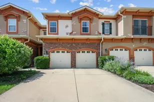 322 Montabello, Bloomingdale, IL 60108 - Photo 1