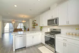 2204 Venture Dr, Schaumburg, IL 60173 - Photo 5