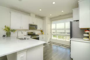 2204 Venture Dr, Schaumburg, IL 60173 - Photo 3