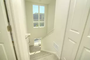 2204 Venture Dr, Schaumburg, IL 60173 - Photo 11