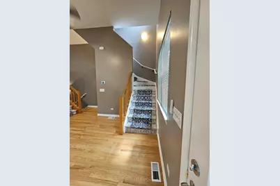 7256 N Rogers Avenue, Chicago, IL 60645 - Photo 3