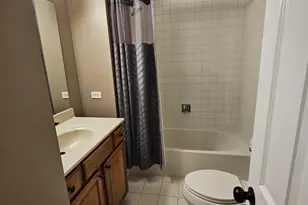 7256 N Rogers Ave, Chicago, IL 60645 - Photo 9