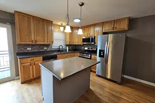 7256 N Rogers Ave, Chicago, IL 60645 - Photo 5