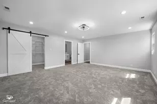 8445 S Luella Ave, Chicago, IL 60617 - Photo 13