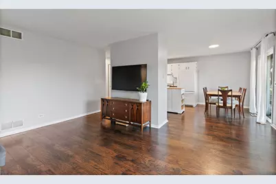 2352 South Street #D, Elgin, IL 60123 - Photo 5