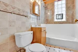 8533 S Manistee Ave, Chicago, IL 60617 - Photo 7