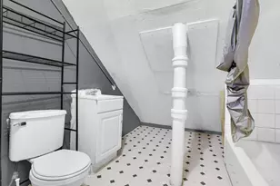 8533 S Manistee Ave, Chicago, IL 60617 - Photo 11