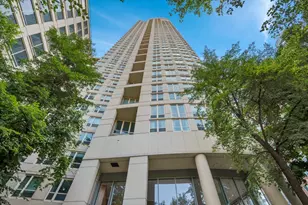 345 N La Salle Dr, Chicago, IL 60654 - Photo 1