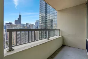 345 N La Salle Dr, Chicago, IL 60654 - Photo 31