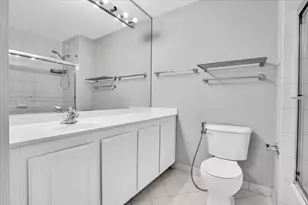 345 N La Salle Dr, Chicago, IL 60654 - Photo 29