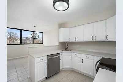 101 Bar Harbour Road #2M, Schaumburg, IL 60193 - Photo 9