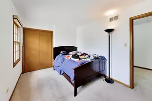 7533 Wilton Rd, Darien, IL 60561 - Photo 21