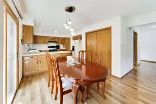 7533 Wilton Rd, Darien, IL 60561 - Photo 9