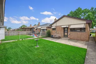 5032 Michigan Ave, Schiller Park, IL 60176 - Photo 15