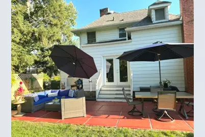 1026 W Douglas Street, Freeport, IL 61032 - Photo 3