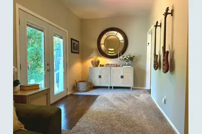 1026 W Douglas Street, Freeport, IL 61032 - Photo 11