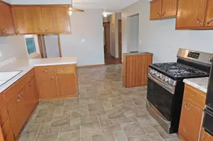 519 Ravine St, South Beloit, IL 61080 - Photo 7