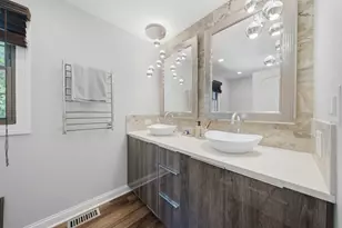 10S230 Grant St, Burr Ridge, IL 60527 - Photo 19