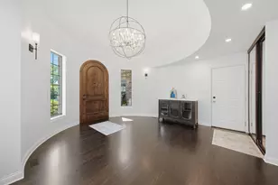 10S230 Grant St, Burr Ridge, IL 60527 - Photo 7
