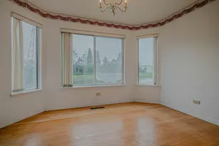 5907 Delaware Ave, Gurnee, IL 60031 - Photo 9