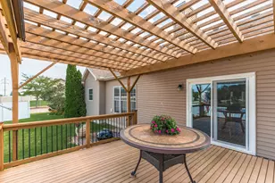 2030 Escalade Rd, Bloomington, IL 61705 - Photo 43